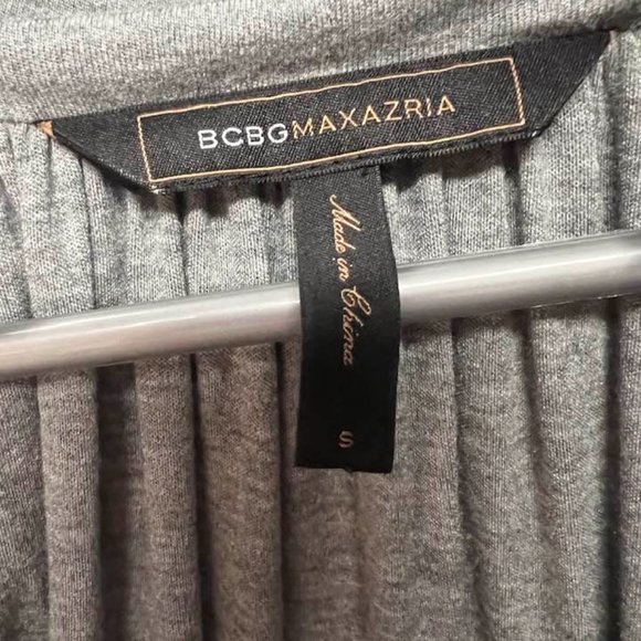 BCBG Grey Shoulder-less top with long sleeves S Small - Picture 3 of 6